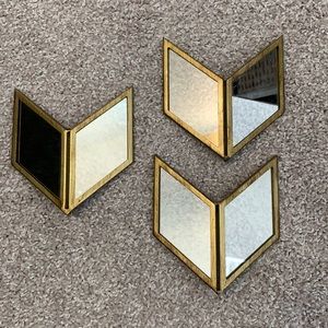 Wall mirror decor